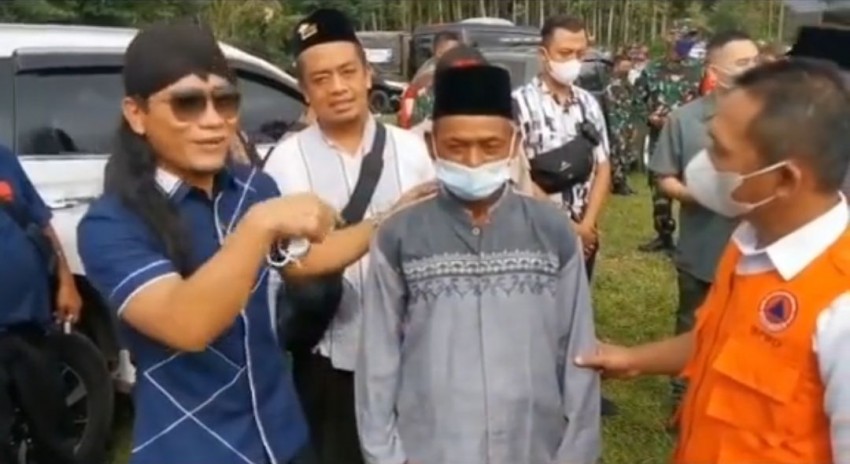 Berkah Cinta Rasul, Keluarga dan Rumah Pak Wagiman Tak Tersentuh Erupsi Semeru