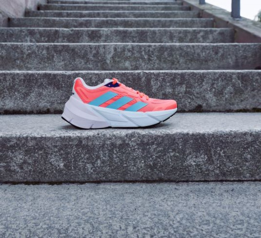 Adidas Adistar Buat Pemakainya Percaya Diri saat Lari Jauh