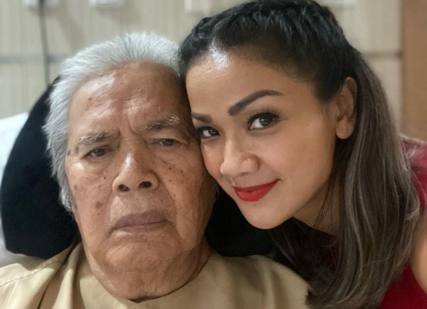 Nirina Zubir Berduka, Ayahanda Meninggal Dunia