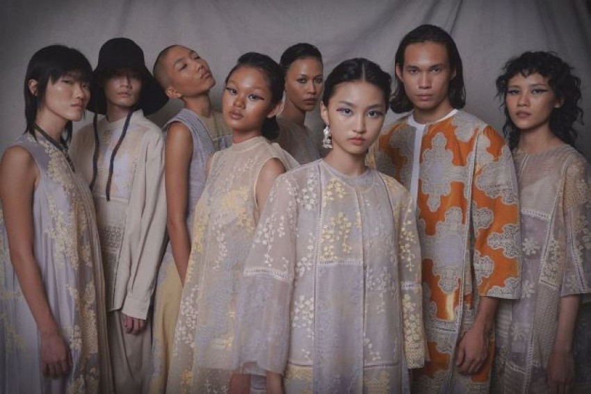 Lindungi HAKI, Desainer Sapto Djojokartiko Daftarkan 5 Motif Desain