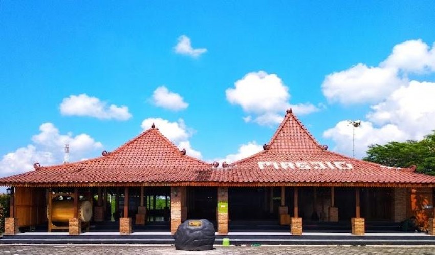 Melirik Arsitektur Masjid Joglo Baitul Mamur, Kental Nuansa Jawa Kuno