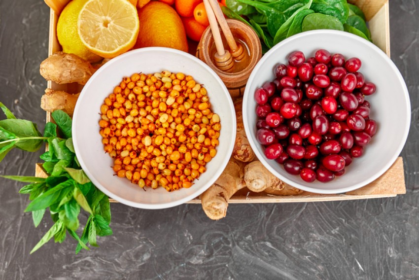 Dari Salmon sampai Apel, Ini 9 Jenis Makanan Booster Kesehatan