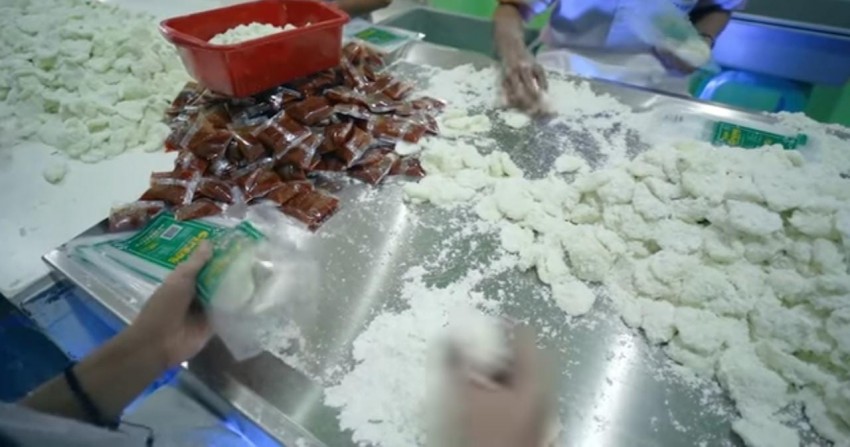 Mantan Guru TK Alih Profesi Jadi Pengusaha Cireng, Produksi 2 Ton per Hari