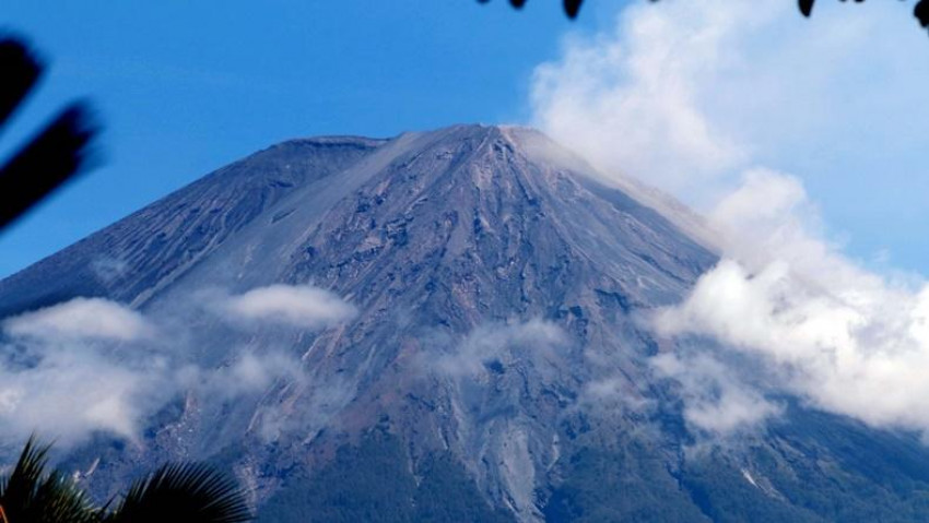 Ini Respons Aswaja NU Jatim Soal Sesajen di Semeru