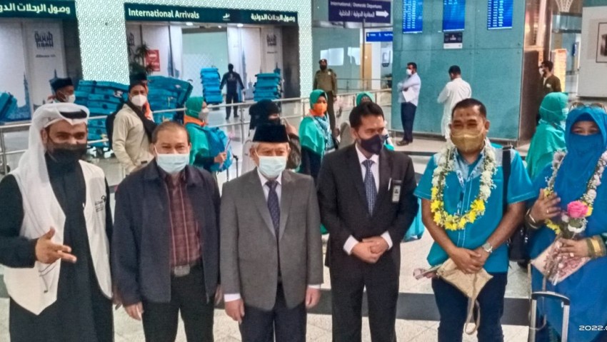 Jamaah Umrah Indonesia Perdana sejak Pandemi Tiba di Arab Saudi
