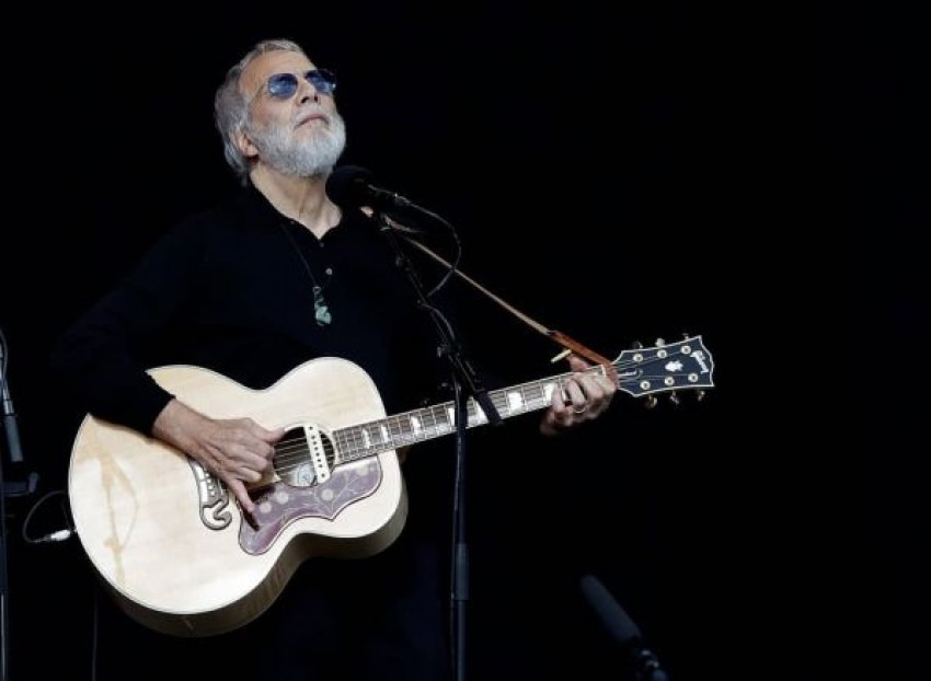 Penyanyi Kawakan Yusuf Islam Sumbang Kereta Perdamaian untuk Kota Christchurch