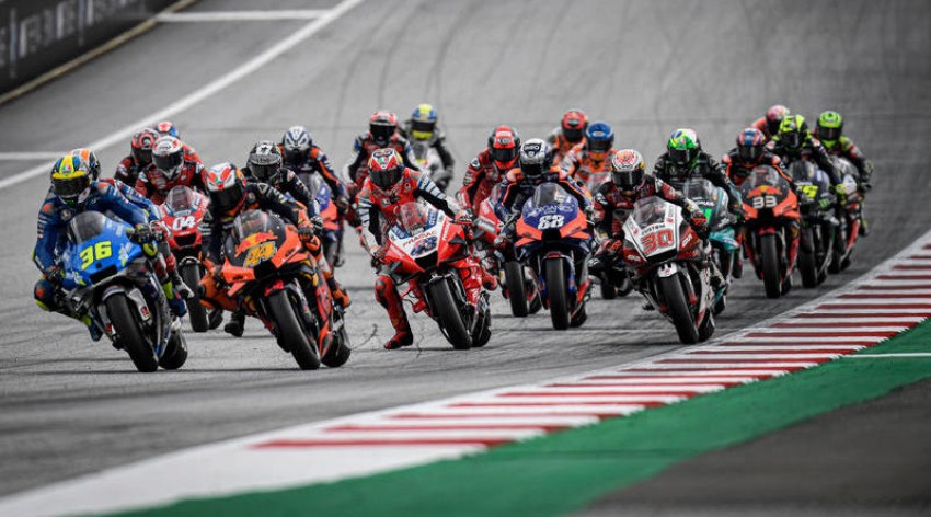 Para Rider Keluhkan Sirkuit Mandalika Kotor, Marquez Alami Hal Mengerikan