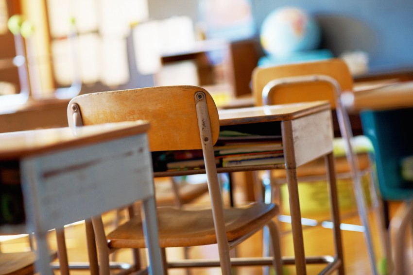 Falsafah Pendidikan Ki Hajar: Memanusiakan Manusia, Selamat dan Bahagia