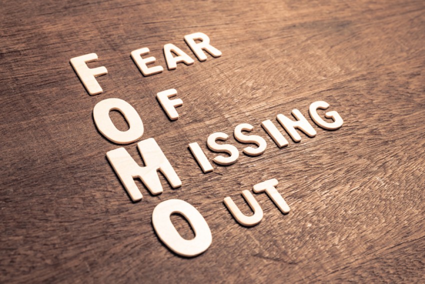 Tak Bisa Lepas dari Sosmed, Awas Terjangkit Sindrom Fomo