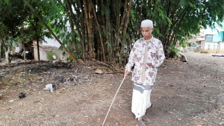 Ustadz Dadang, Dai Tunanetra di Garut yang Ingin Sekali Umrah