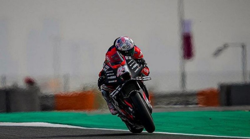 Followers di Instagram Tembus 1 Juta, Espargaro Penuhi Janji