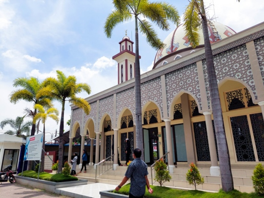 Sejukkan Ramadhan, Amaliah Astra Bersihkan 2000 AC Masjid