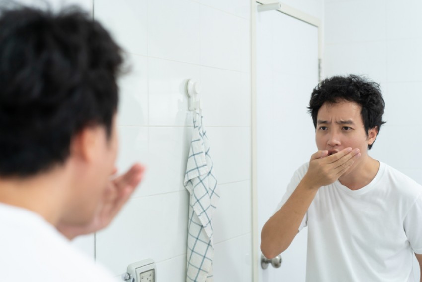 Bau Mulut Bikin Nggak Pede, Ikuti 5 Cara Atasinya