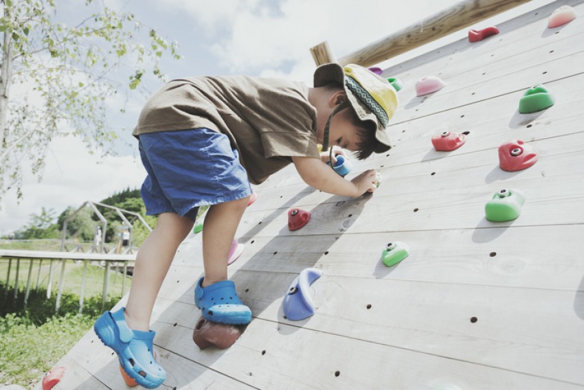 Jauhkan dari Risiko Obesitas, Ajak Anak Aktif Bergerak