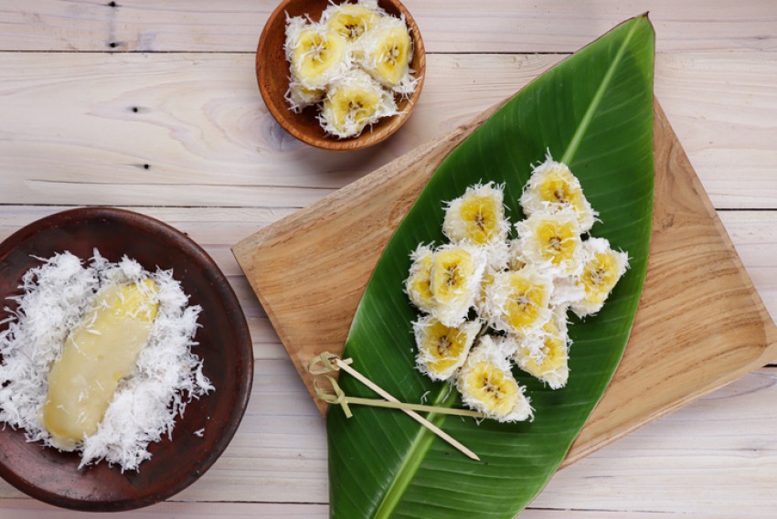 Manis dan Gurih Berpadu, Cicipi Jajanan Pasar Bali Pisang Rai