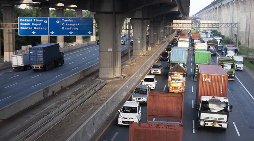 Kendaraan Melintas di Tol Transjawa Masih Sepi pada H-9 Lebaran