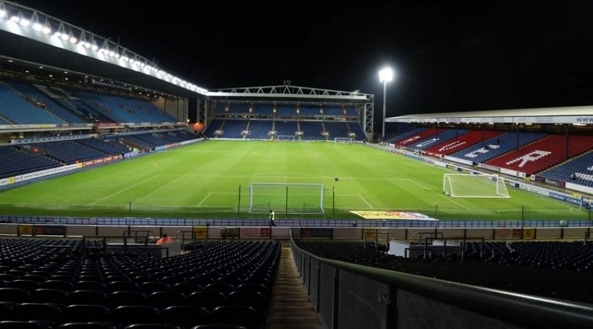 Ukir Sejarah, Blackburn Rovers Buka Stadion Gelar Shalat Idul Fitri