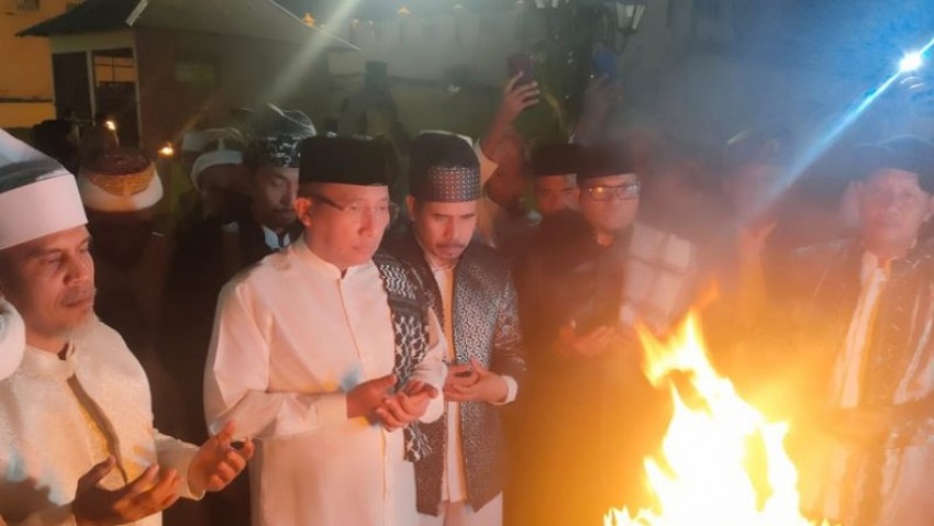 Warga Ternate Meriahkan Tradisi Ela-Ela Sambut Lailatul Qadar