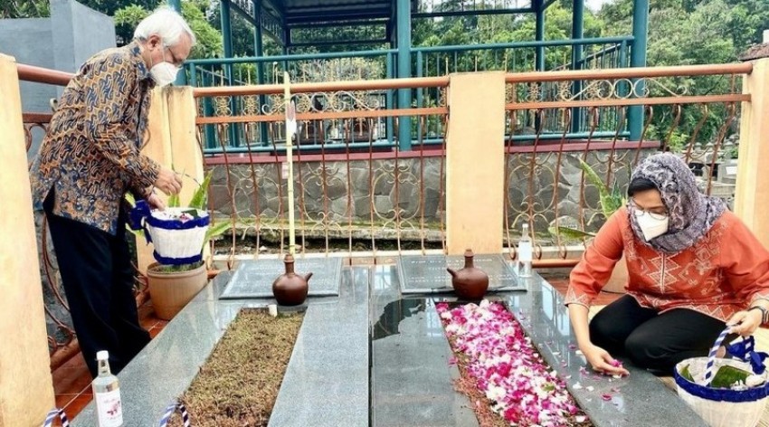 Simak, Begini Adab Ziarah Kubur Sesuai Syariat