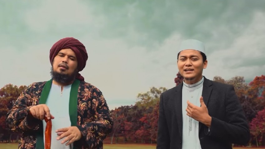 Buya Yahya Gandeng Ustadz Derry Sulaiman Rilis Lagu Damai Bersama