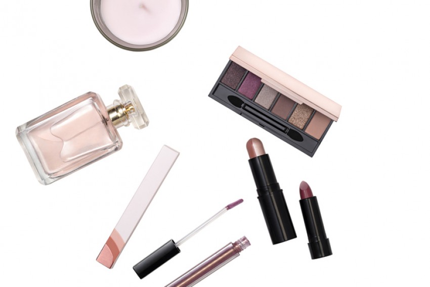 Hati-hati, 7 Hal Ini Pertanda Riasan Anda Perlu Diganti