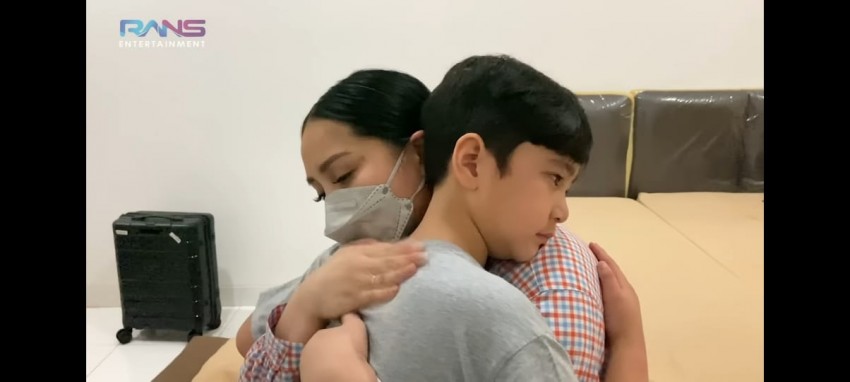 Ajarkan Anak Lebih Bersyukur, Nagita Kirim Rafatar ke Pesantren