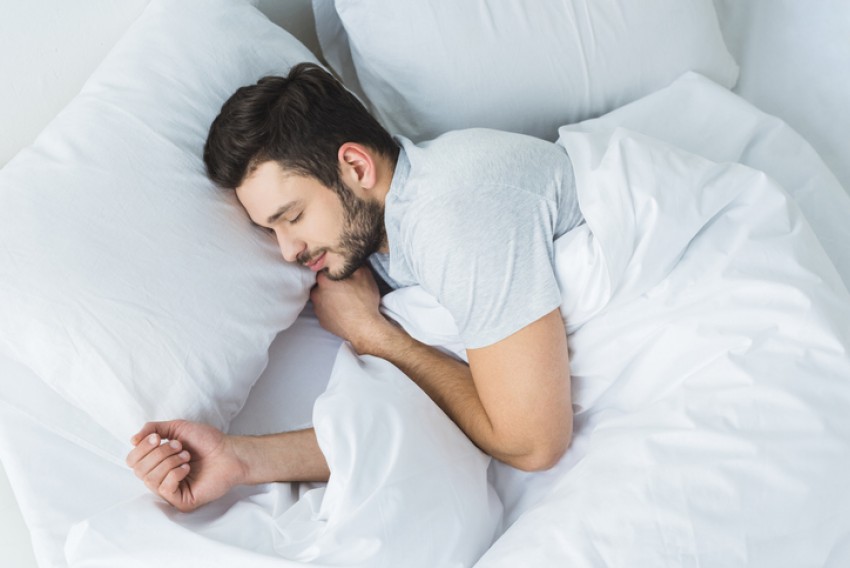 Anjuran Rasulullah, Ada 8 Manfaat Tidur Miring Kanan bagi Kesehatan