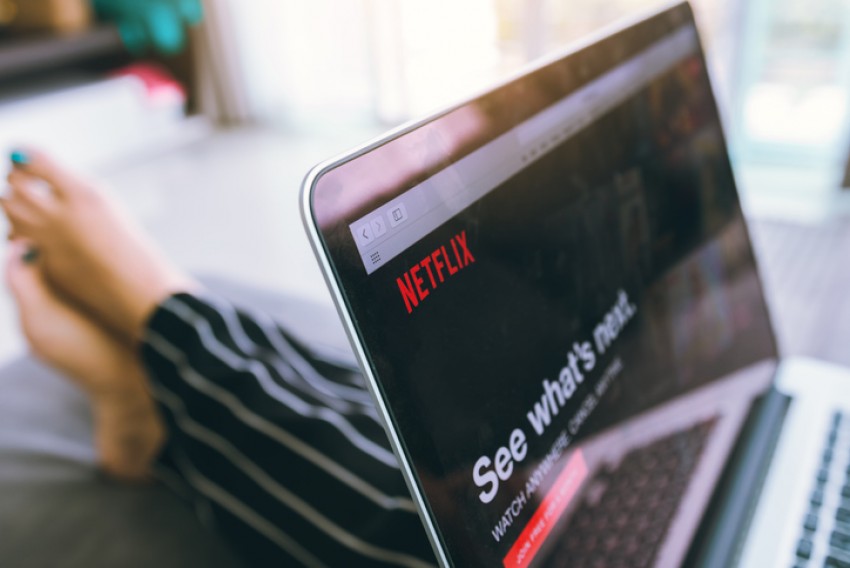 Healing Tipis-Tipis, Ini 7 Film Netflix Tontonan di Akhir Pekan