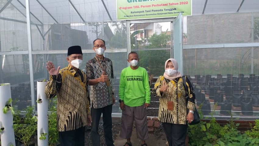 Perhutani dan LPMK Banyuanyar Resmikan Green House di Surakarta
