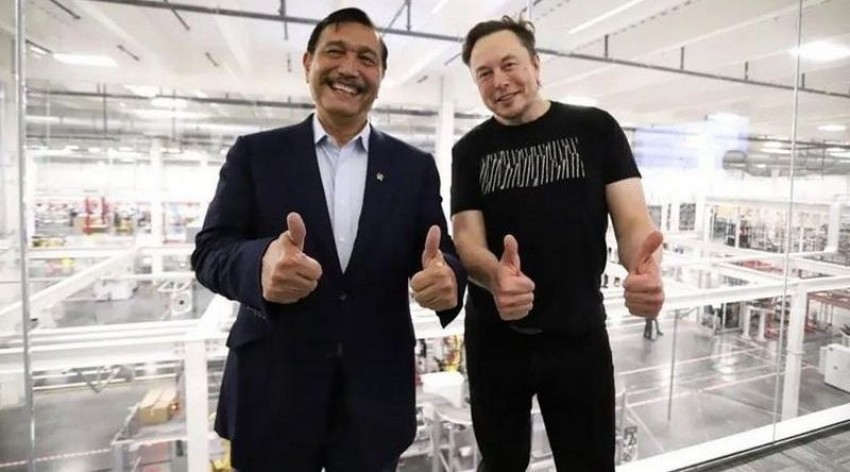 Luhut Tawarkan Elon Musk Investasi Green Product di Kaltara