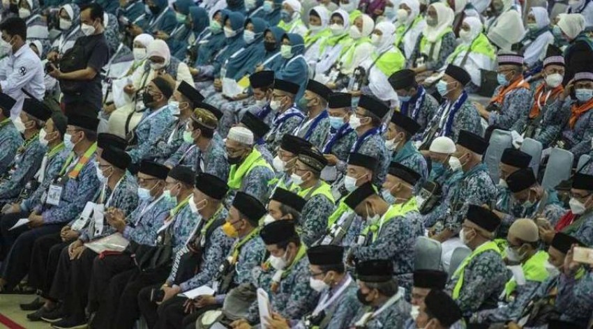 Jamaah Haji Kloter Pertama Embarkasi Jakarta Berangkat 4 Juni 2022