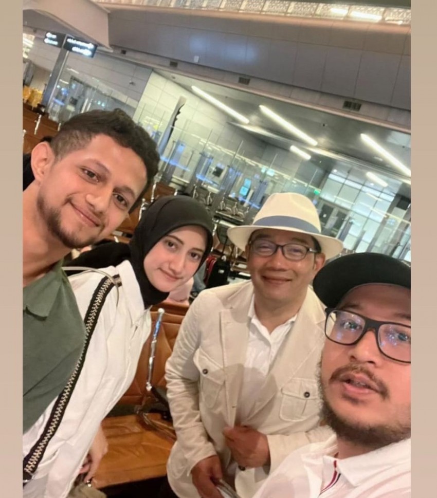 Selebgram Swafoto Bareng Ridwan Kamil, Warganet: Krisis Empati