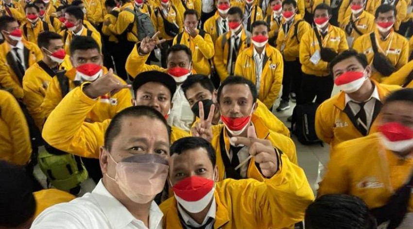 Maskapai Garuda Terbangkan Pekerja Migran Menuju Seoul
