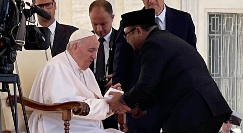 Diutus Presiden Jokowi Undang Paus Fransiskus, Menag Datang ke Vatikan