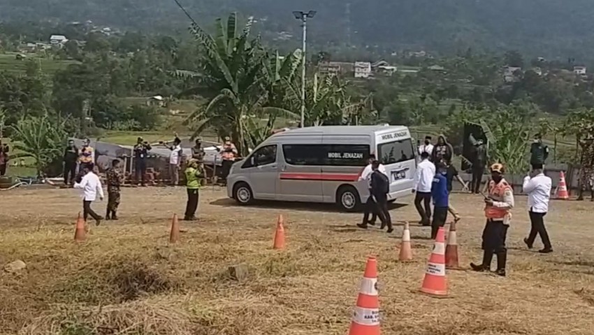 Suasana Duka, Warga Sambut Kedatangan Eril dengan Tahlil