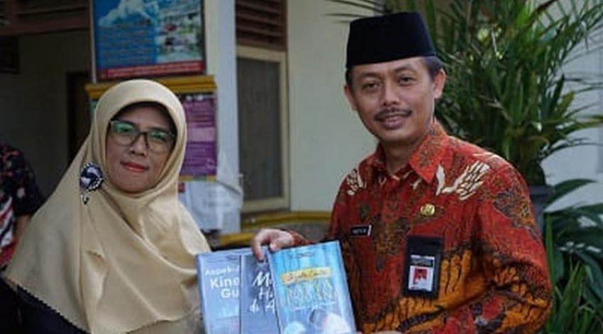 Lillik Fatkhu Diniyah, Guru MI Ini Berbagi Ilmu Lewat Buku