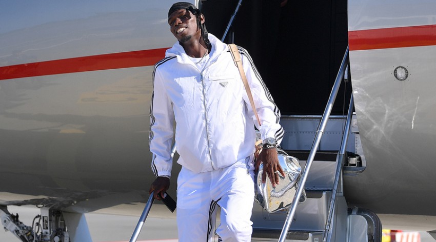 Balik ke Juventus, Paul Pogba Bergaya Ala Rapper