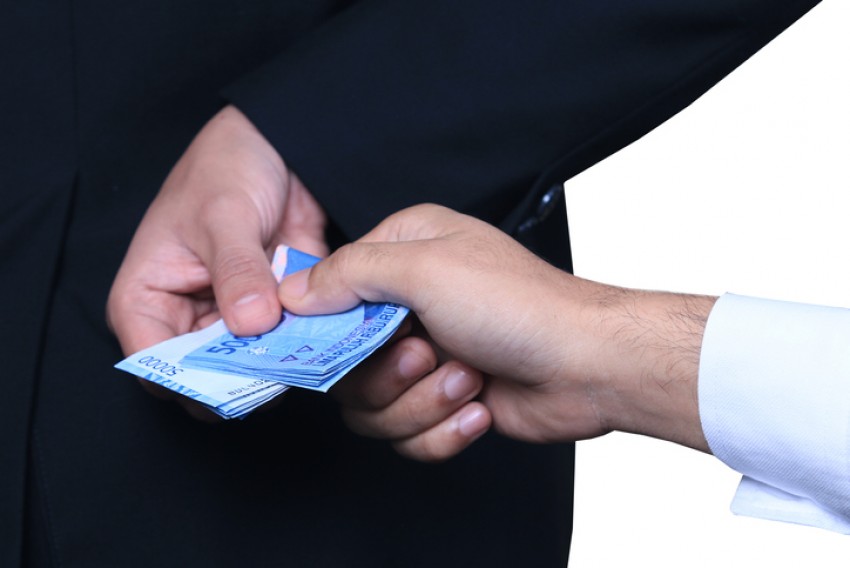 Hati-hati! Pejabat Tak Amanah, Tidak Akan Cium Bau Surga