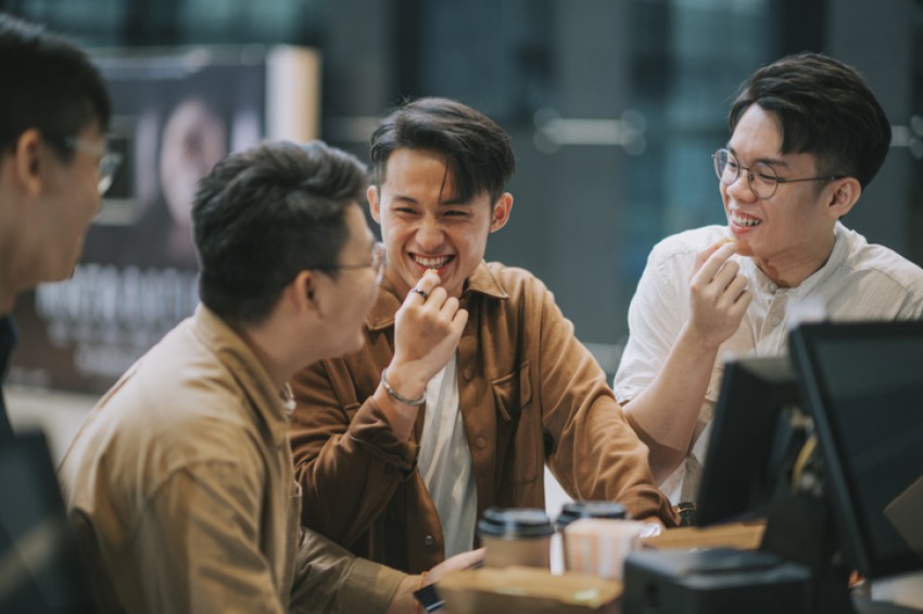 Usia Makin Tua Lingkaran Pertemanan Berkurang, Ini Alasannya