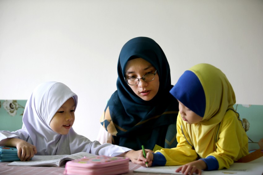 Anak Tunda Bikin PR, Psikolog: Ortu Tak Perlu Reaksi Berlebihan