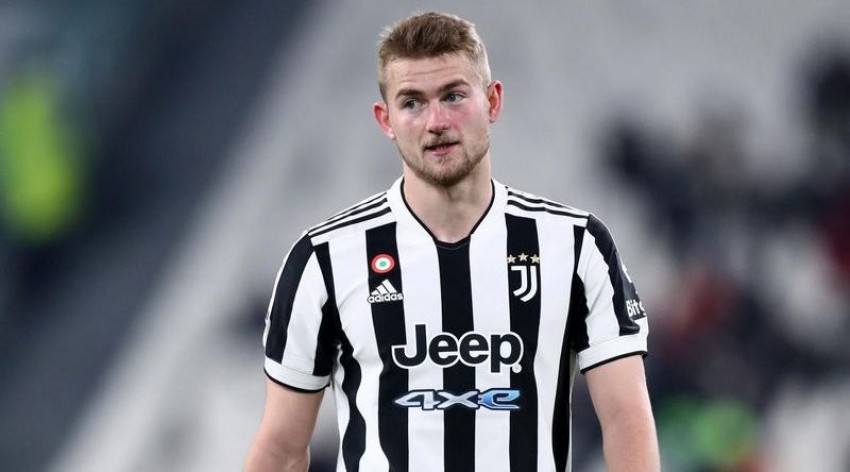 Capai Kesepakatan Rp1,2 Triliun, Bayern Segera Amankan Bek Juventus