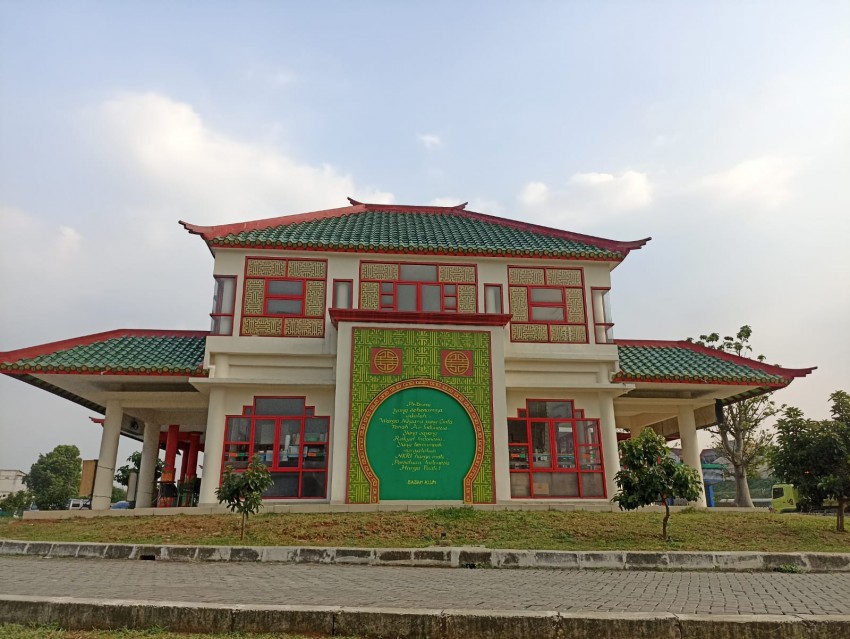 Bercorak Tionghoa, Masjid Babah Alun Jadi Tempat Favorit Musafir