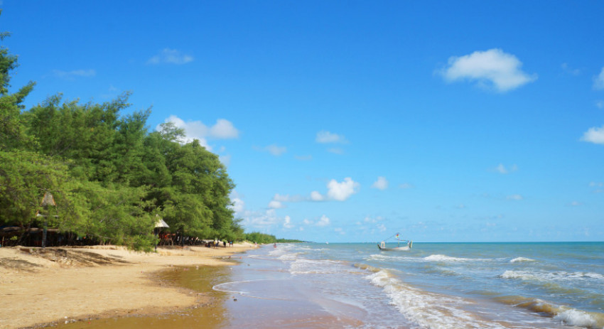 Gelombang Tinggi Air Laut Berpotensi Terjadi di Pesisir Jawa