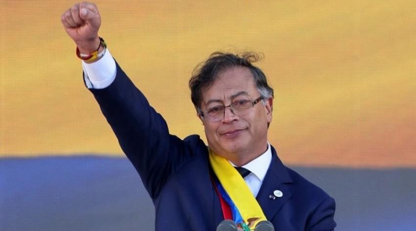 Eks Gerilyawan Sayap Kiri, Gustavo Petro Dilantik jadi Presiden Kolombia