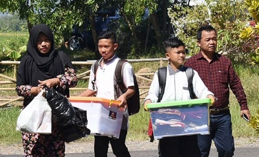 5 Cara Edukasi Anak agar Mudah Bergaul di Pesantren