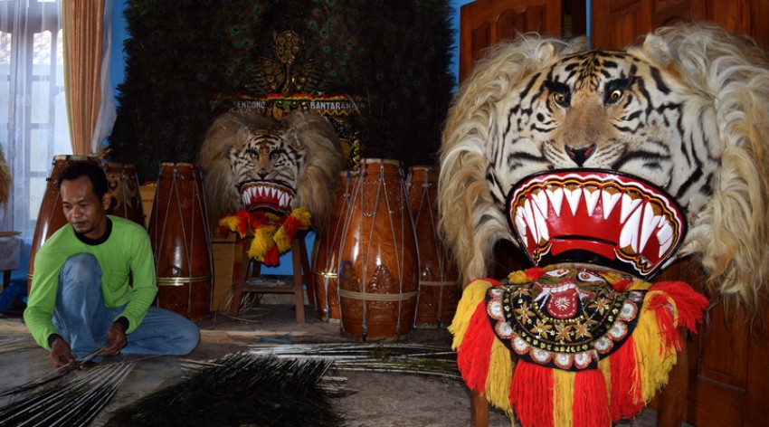 Mengenal Desa Bondrang, Pusat Perajin Kesenian Reog yang Mendunia