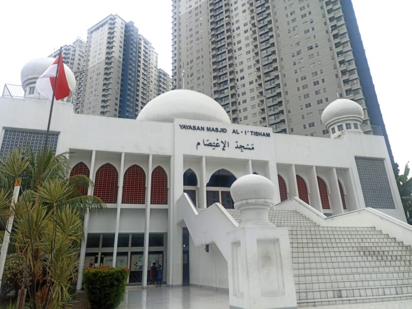Bantu Relokasi PKL, Masjid Al-I'tisham Sediakan Lahan hingga Subsidi Listrik