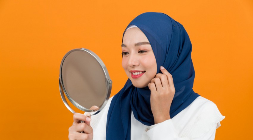 Bikin Glowing, Ini Rekomendasi Serum Wajah Halal dan Murah