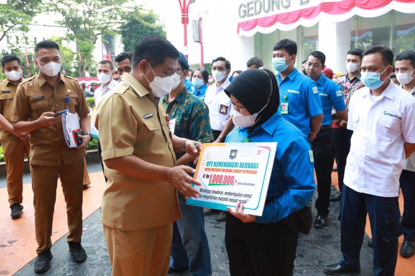 UPZ Salurkan Zakat ke 300 Mustahik di Lingkungan Kemendagri