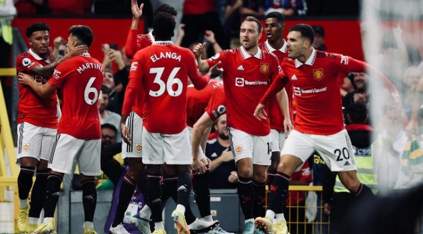 Bungkam Liverpool 2-1, Manchester United Raih Kemenangan Perdana